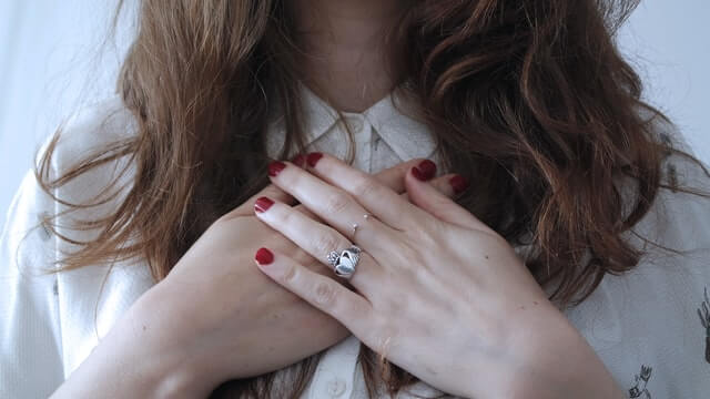 Claddagh ring meaning trust
