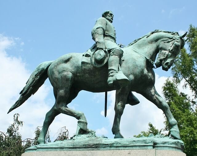 Robert Lee statue