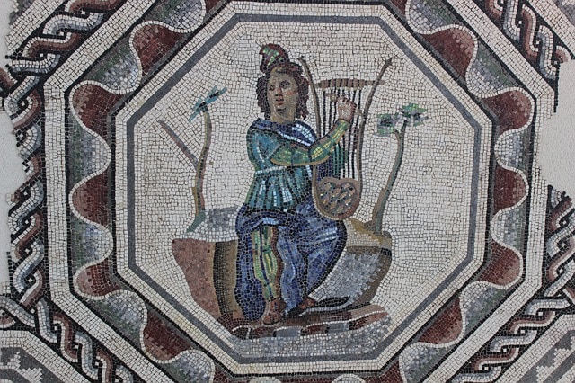 Lyre mosaic