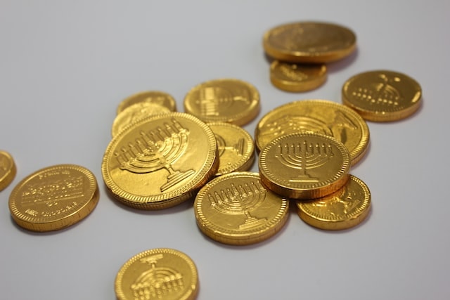 Hanukka Traditions Coins