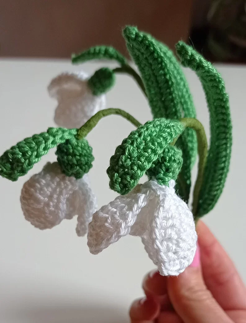 Crochet snowdrops flower