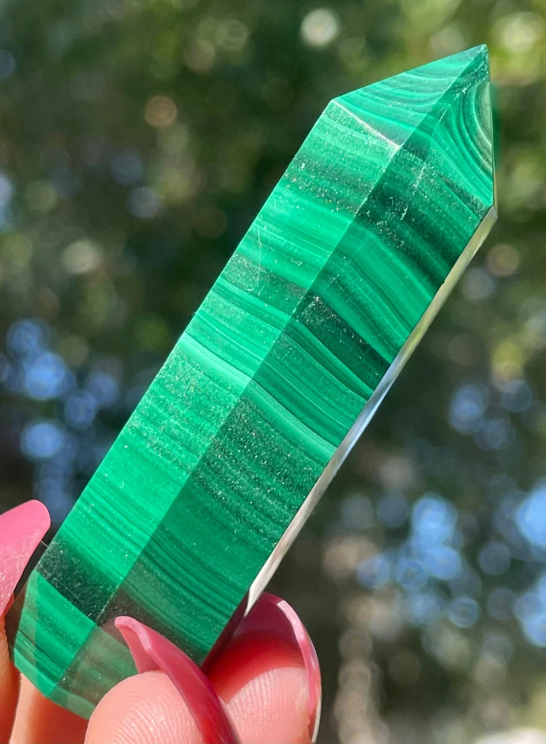Malachite tower crystal point