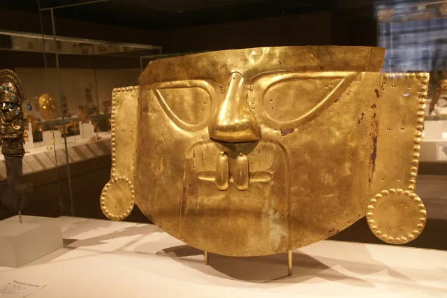 inca gold sculpture