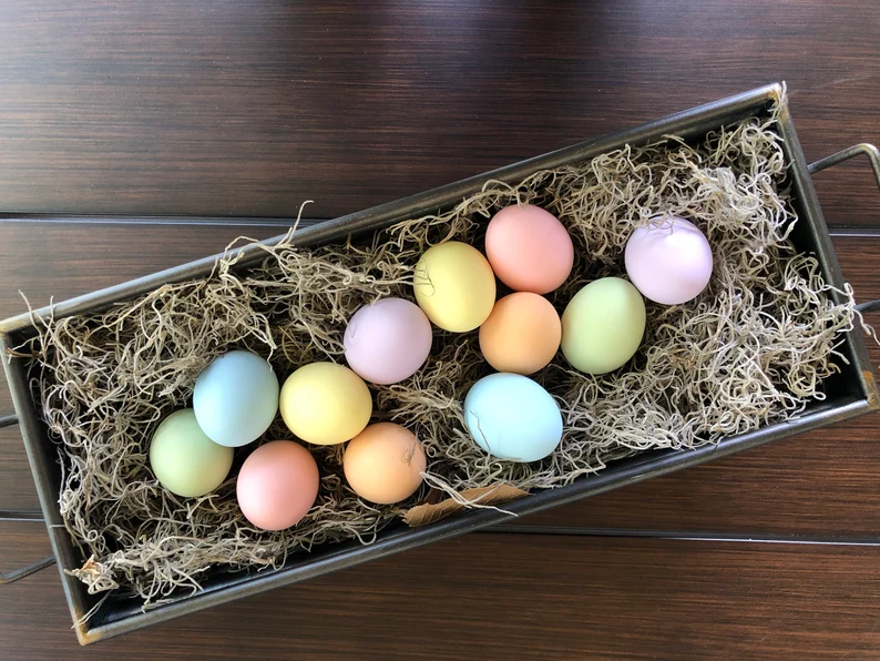 Decorative ceramic easter eggs