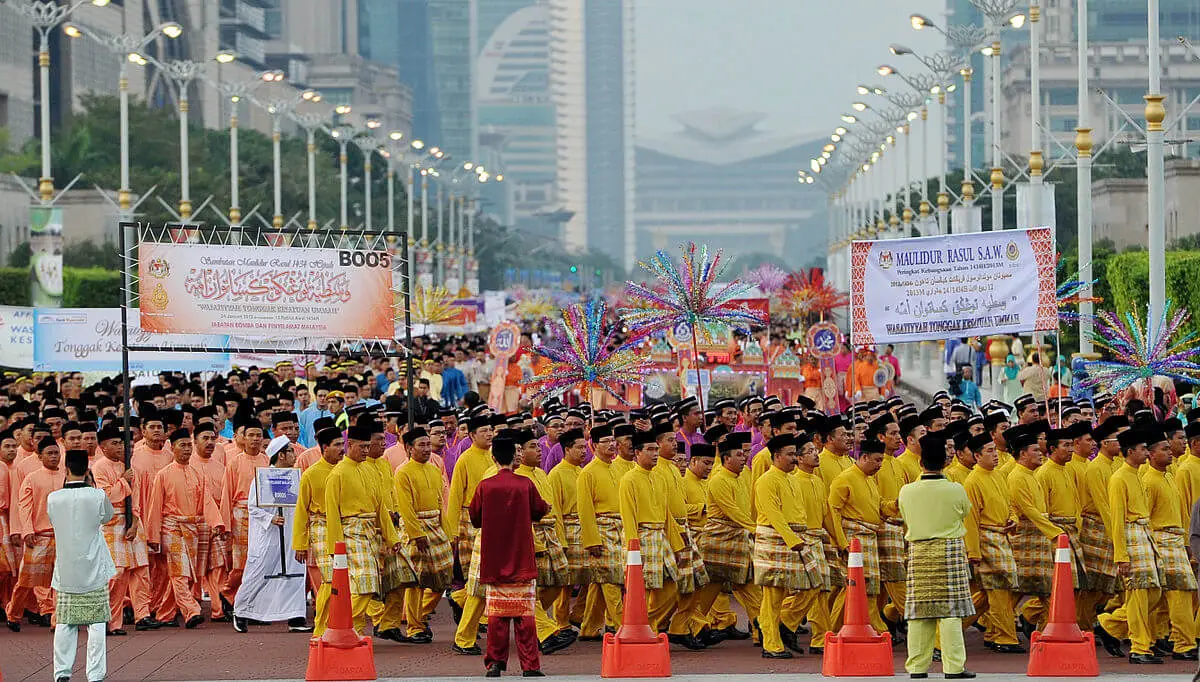 Malaysian Sunni Muslims in a Mawlid procession in capital Putrajaya
