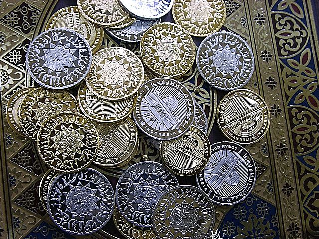 Silver or gold coinage granting zakat