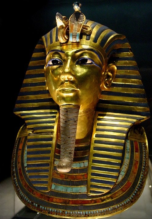 Mask of Tutankhamun's mummy featuring a uraeus